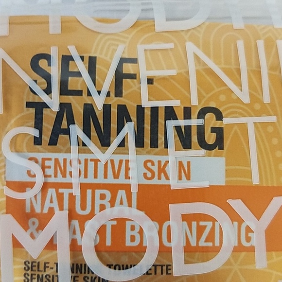 Comodynes Self Tanner 8 Towlettes ALL SKIN… - Picture 2 of 5